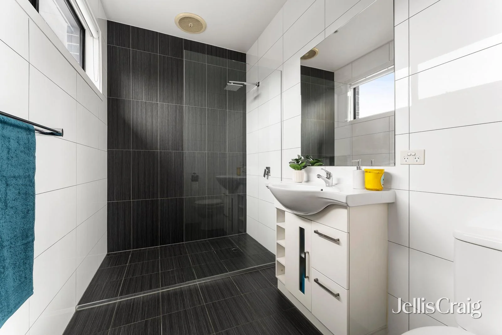 Additional image 12 of 2/68 Junction Street, Newport VIC 3015