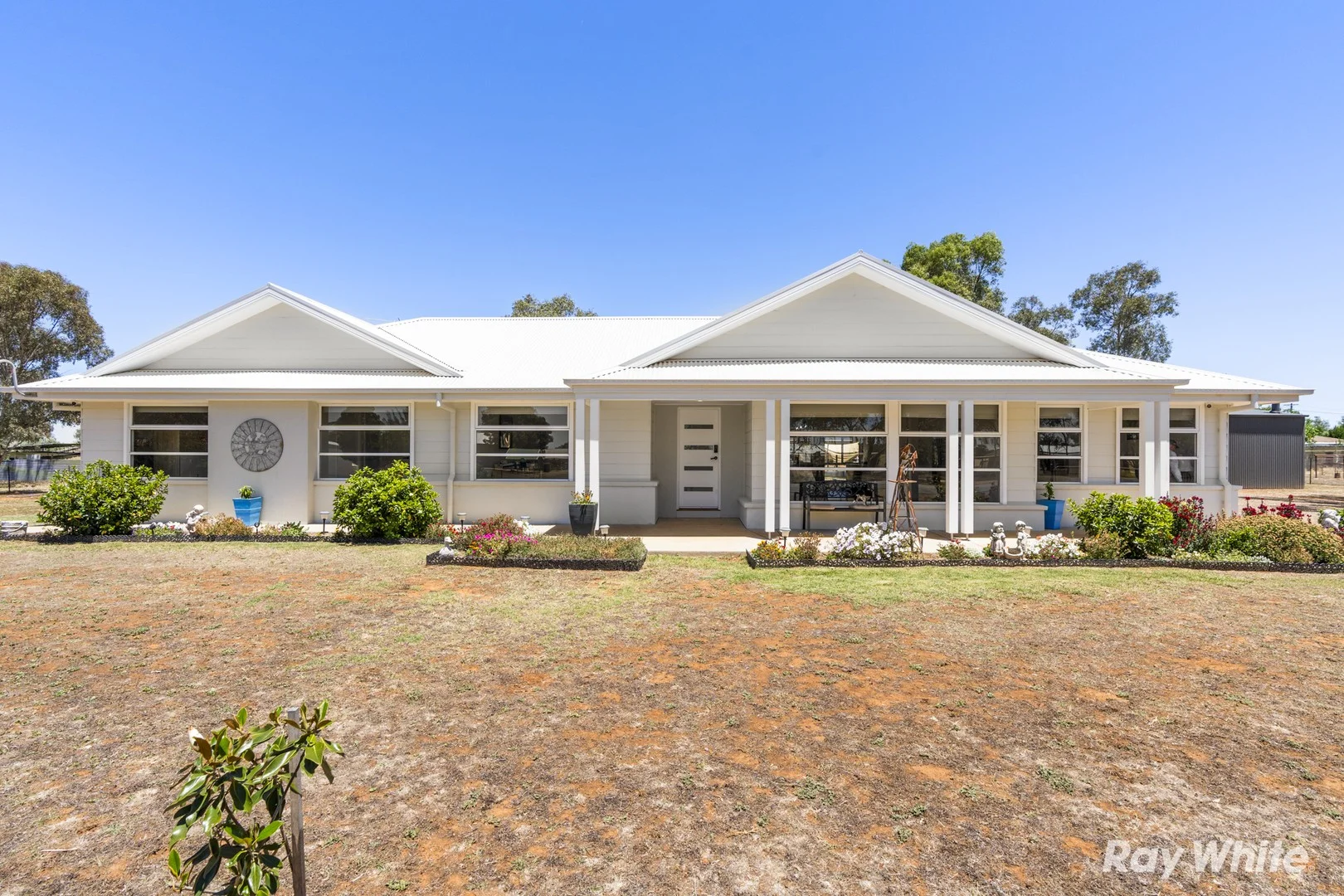 37 Broad Street, Old Junee NSW 2652