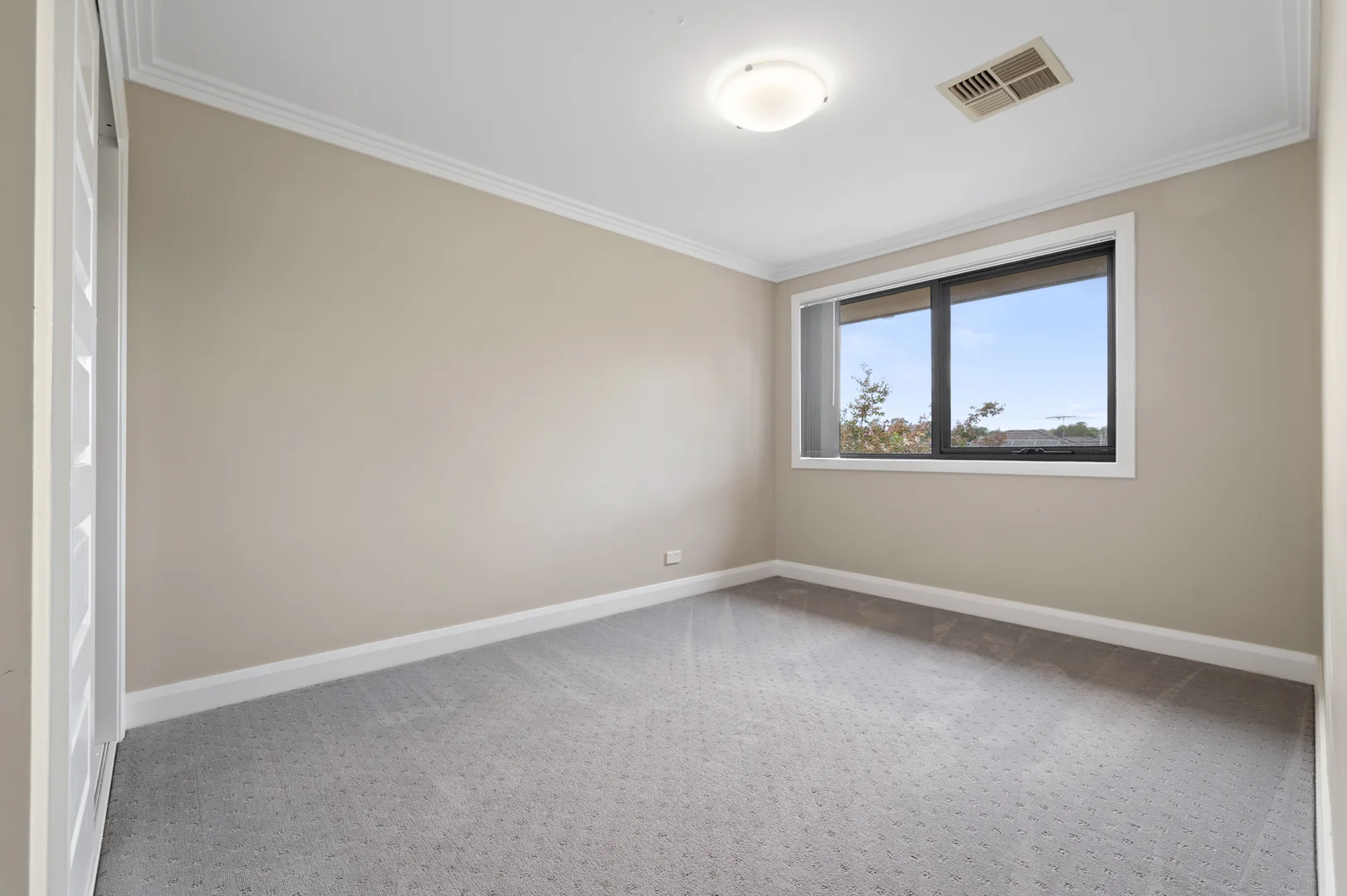 Additional image 8 of 5 & 5a Aristida Circuit, Mount Annan NSW 2567