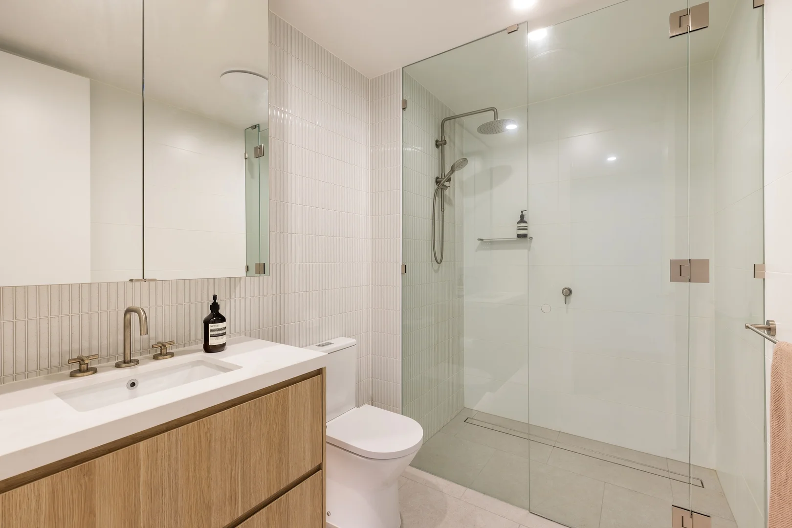 Additional image 15 of 204/25 Woodroffe Avenue, Main Beach QLD 4217