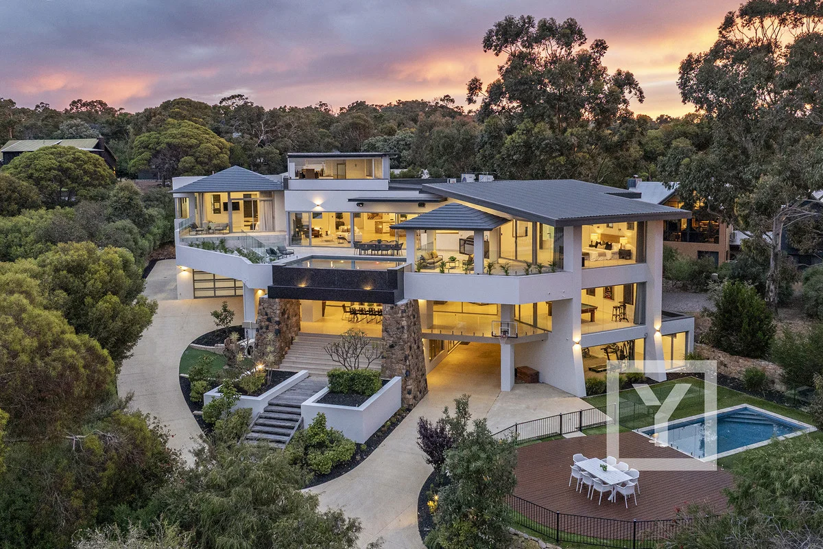 16 Gypsy Street, Eagle Bay WA 6281