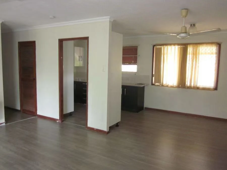 15 Maple Street, Kingston QLD 4114 photo 5