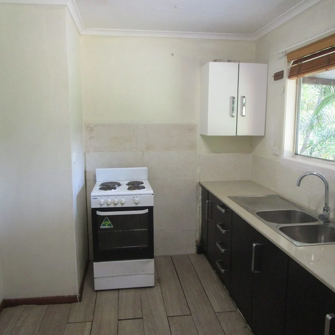 15 Maple Street, Kingston QLD 4114 photo 2