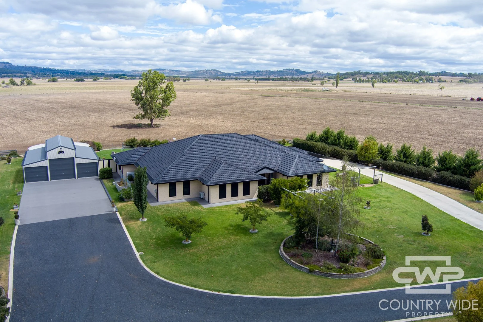 409 Gwydir Highway, Glen Innes NSW 2370