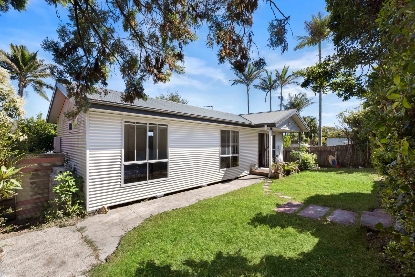 Additional image 15 of 1547 & 1547a Ocean Dr, Lake Cathie NSW 2445