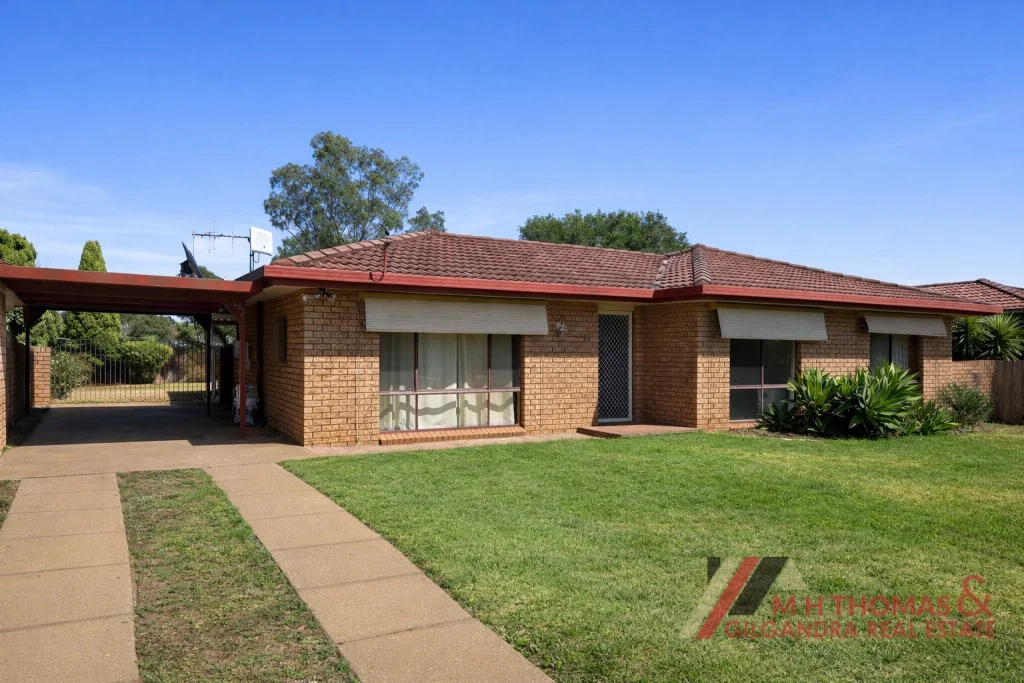 11 Iris Street, Gilgandra NSW 2827