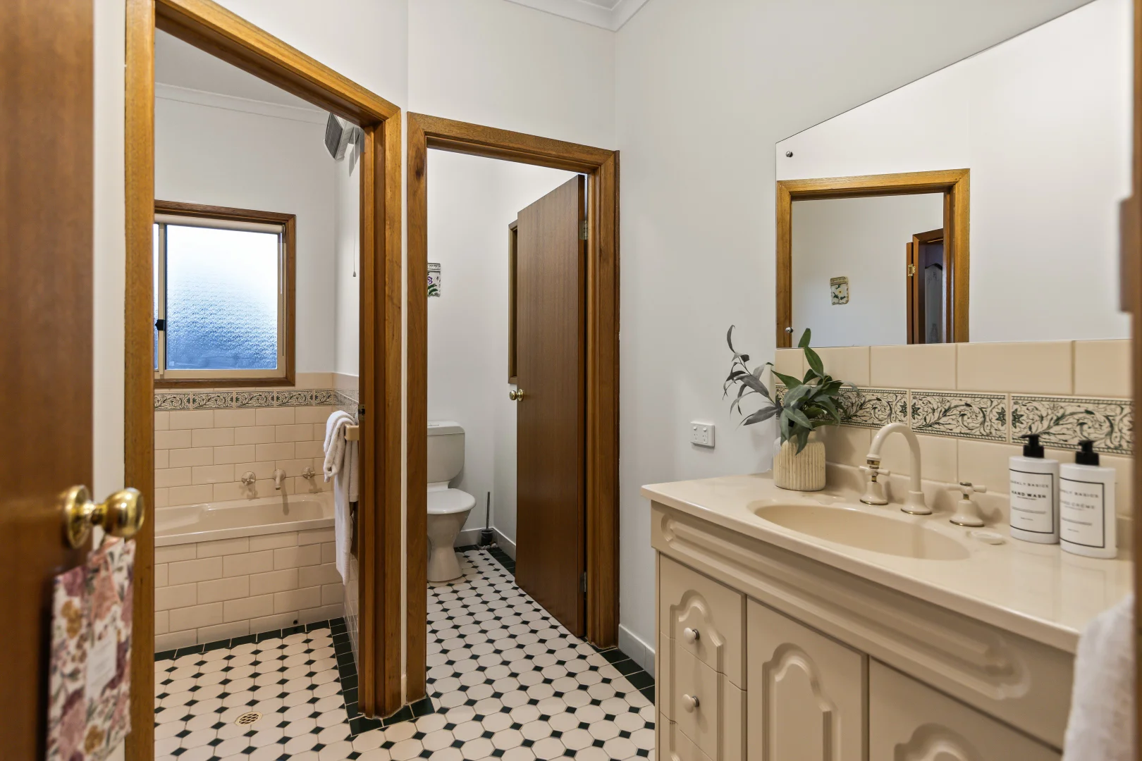 Additional image 11 of 2A Primrose Court, Grange SA 5022