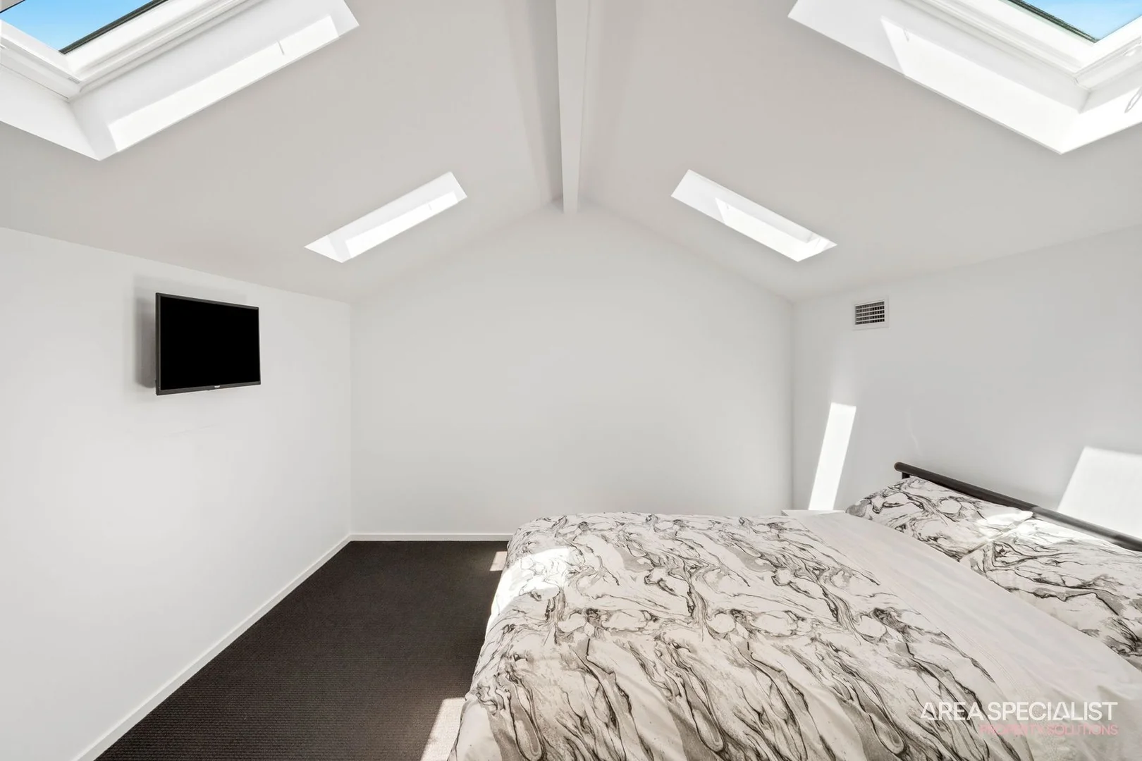 Additional image 21 of 10 Sundown Place, Jacobs Well QLD 4208