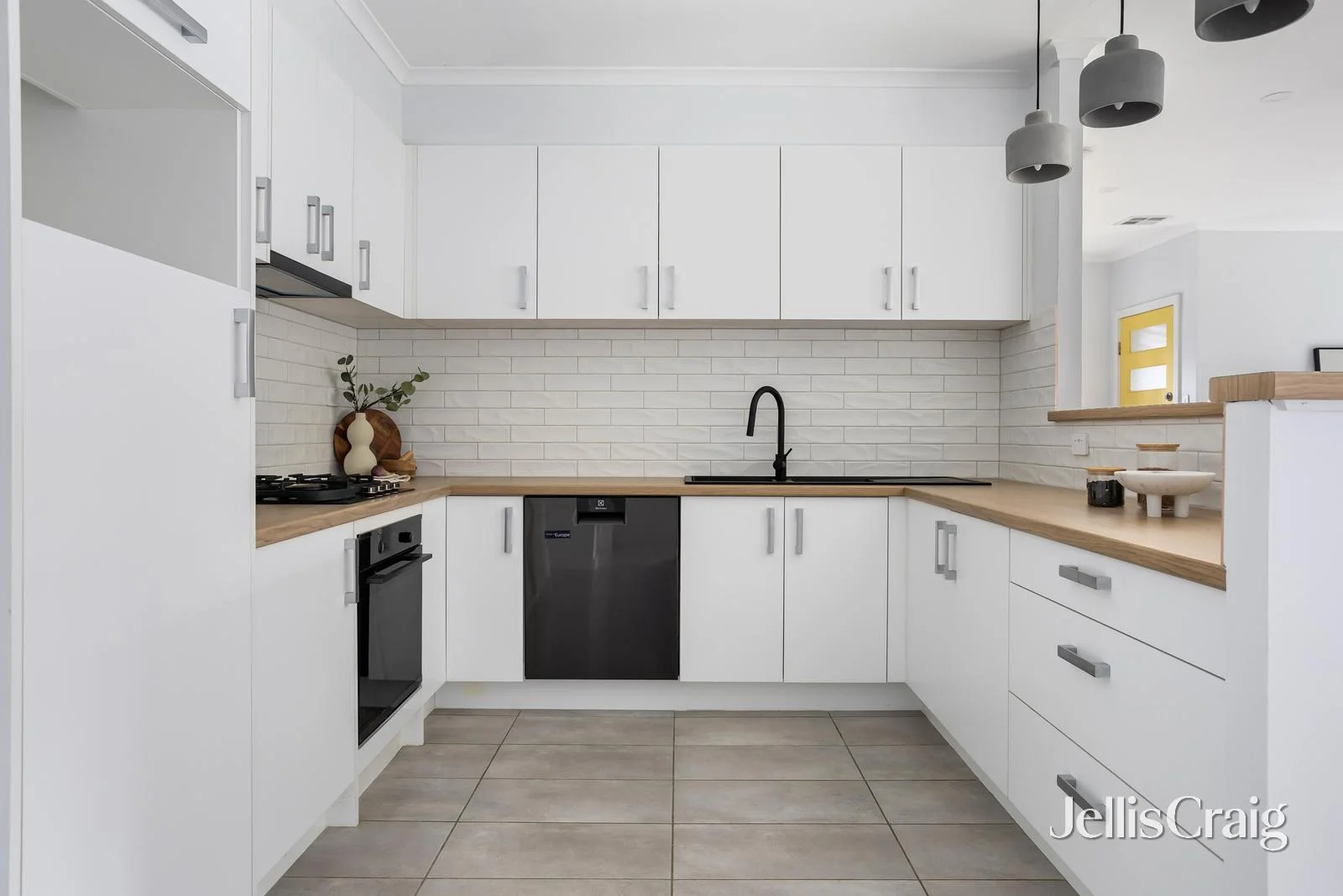 Additional image 4 of 39 Shakespeare Grove, Heidelberg Heights VIC 3081