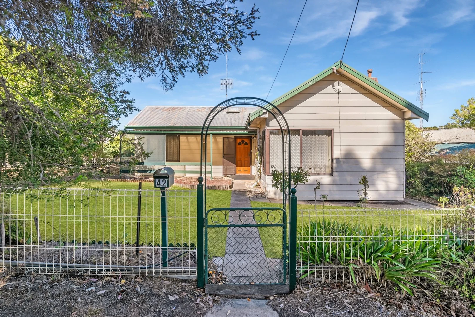 42 White Street, Broadford VIC 3658