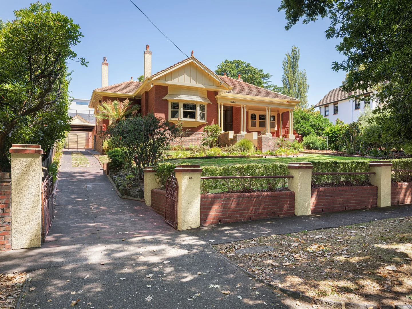 25 Rochester Road, Canterbury VIC 3126