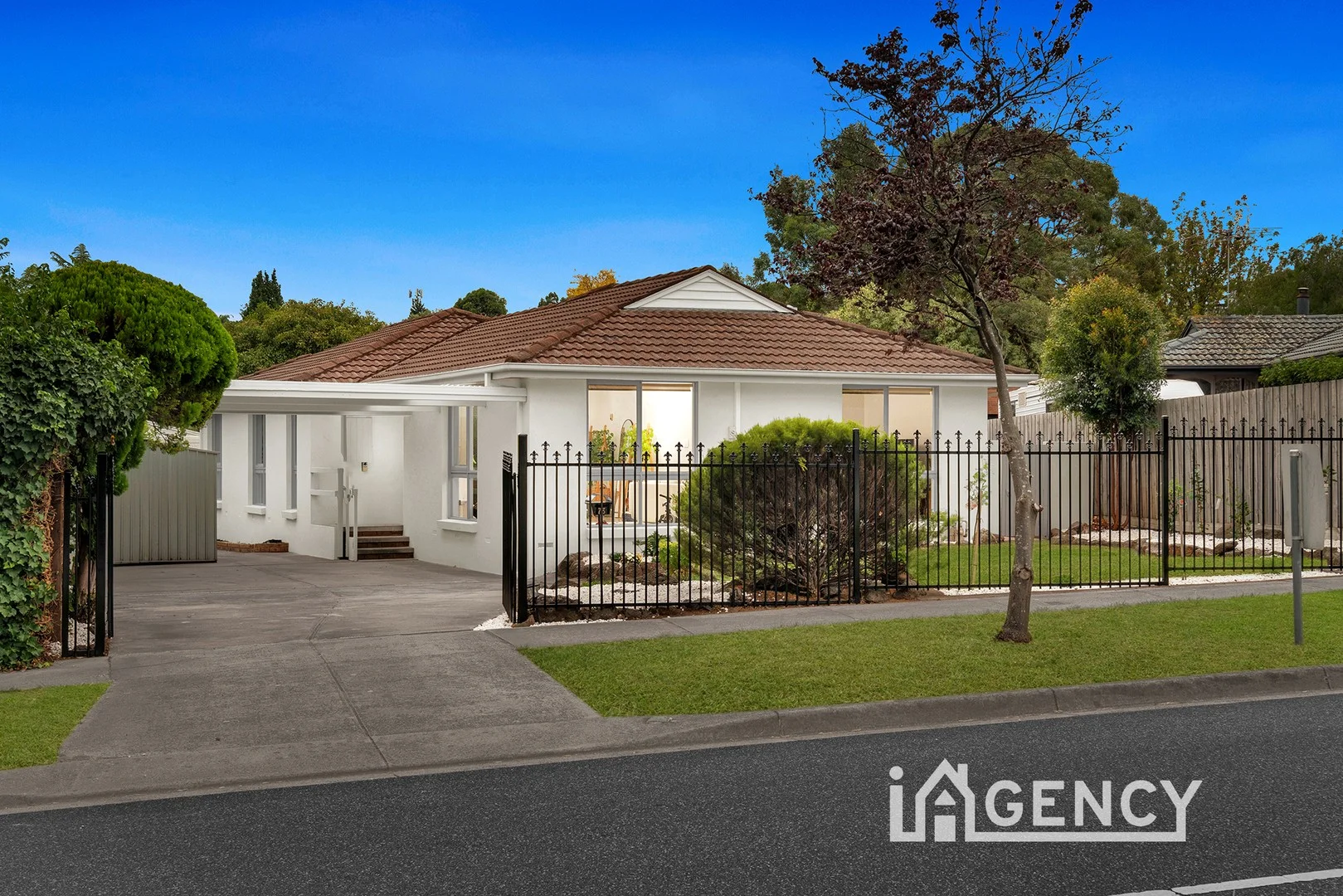 73 Sydney Parkinson Avenue, Endeavour Hills VIC 3802