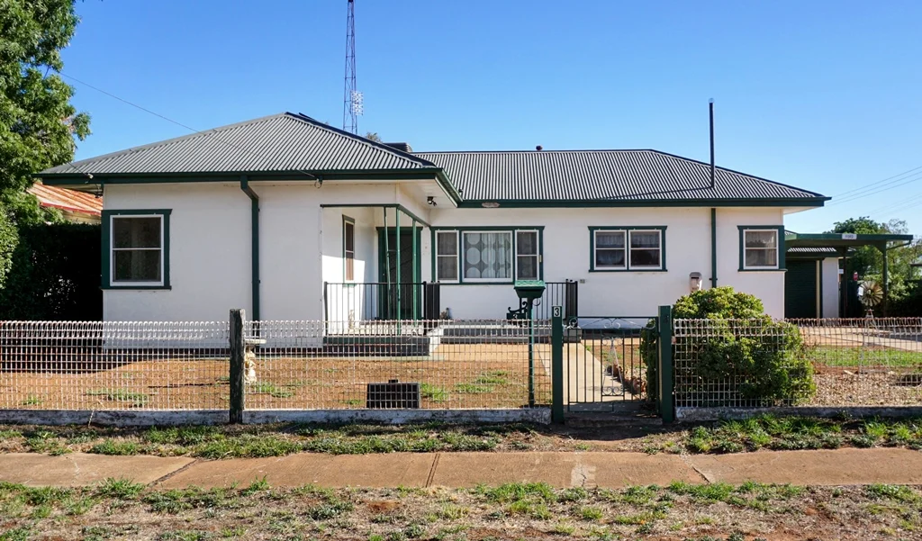 3 Welcome Street, West Wyalong NSW 2671