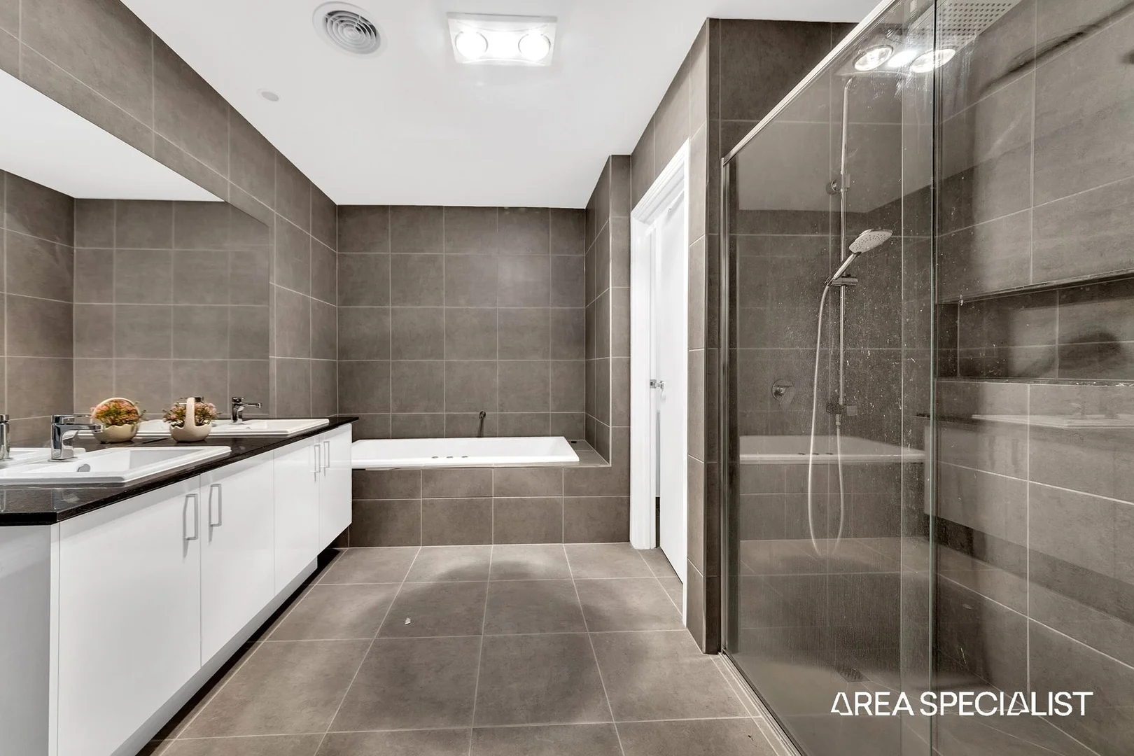 Additional image 11 of 50 Waterside Drive, Pakenham VIC 3810