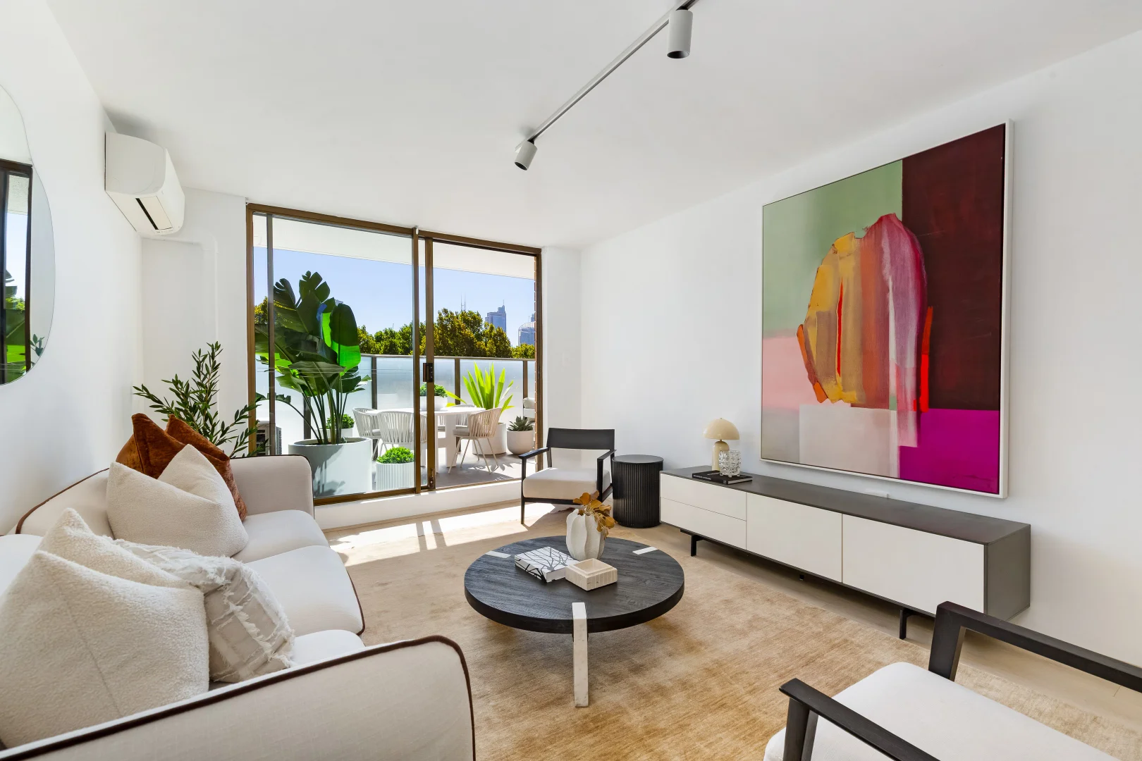 210/2 Springfield Avenue, Potts Point NSW 2011 photo 4