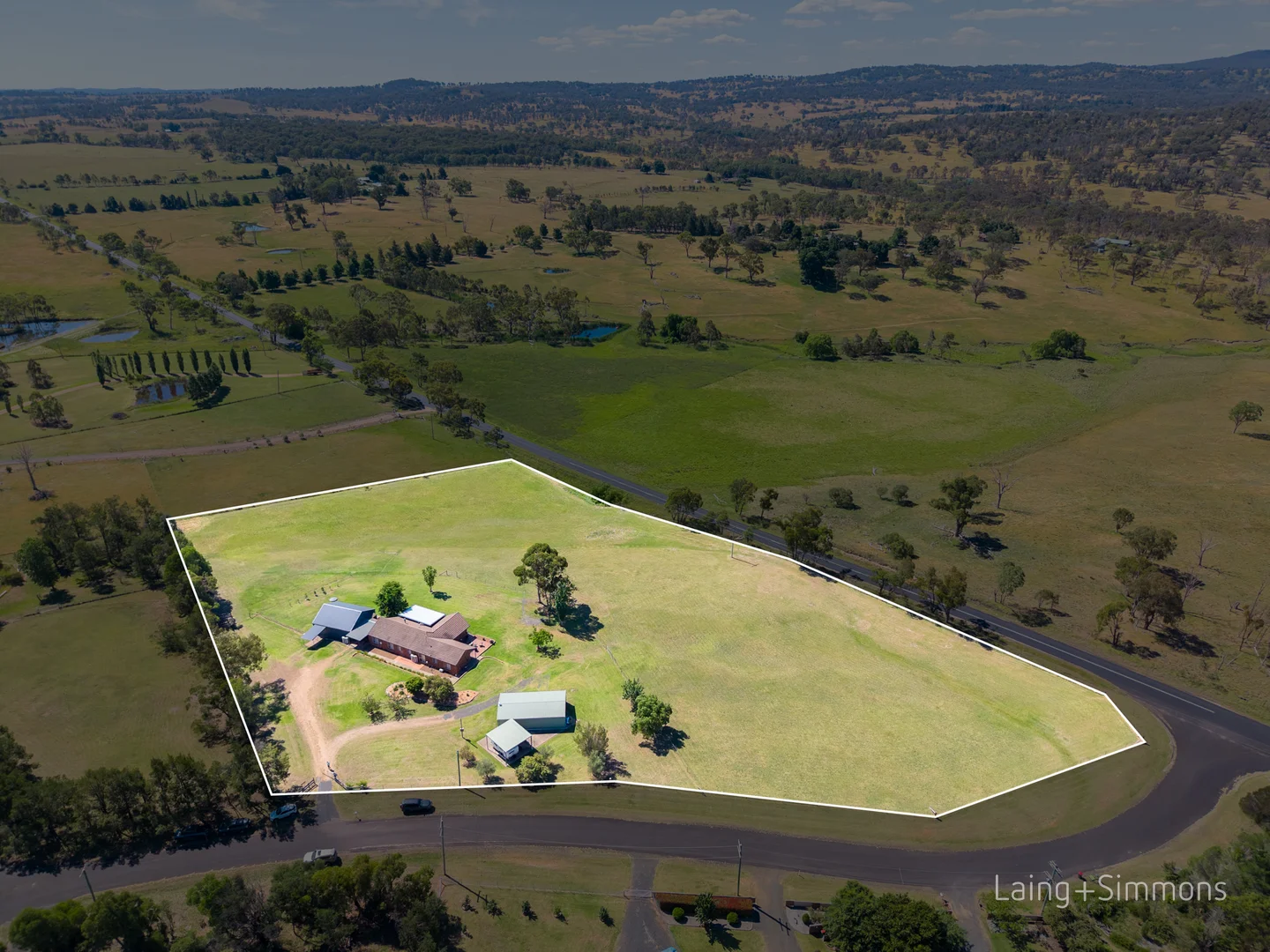 Additional image 2 of 16 Highlands Road, Armidale NSW 2350
