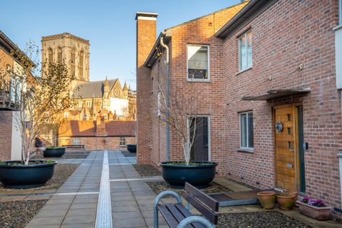Stonegate Court, York YO1