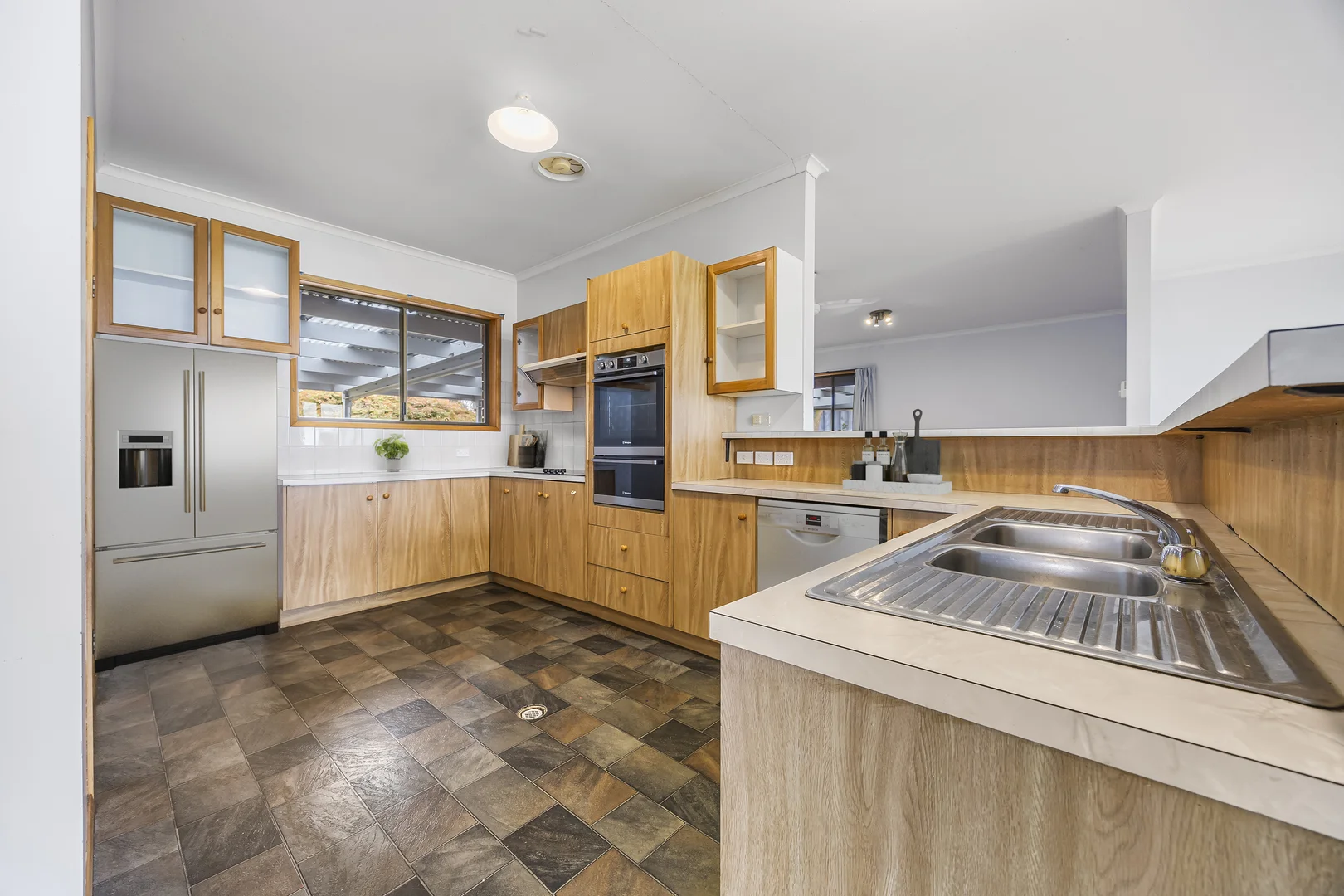 Additional image 10 of 75 Frontage Road, Lake Bolac VIC 3351