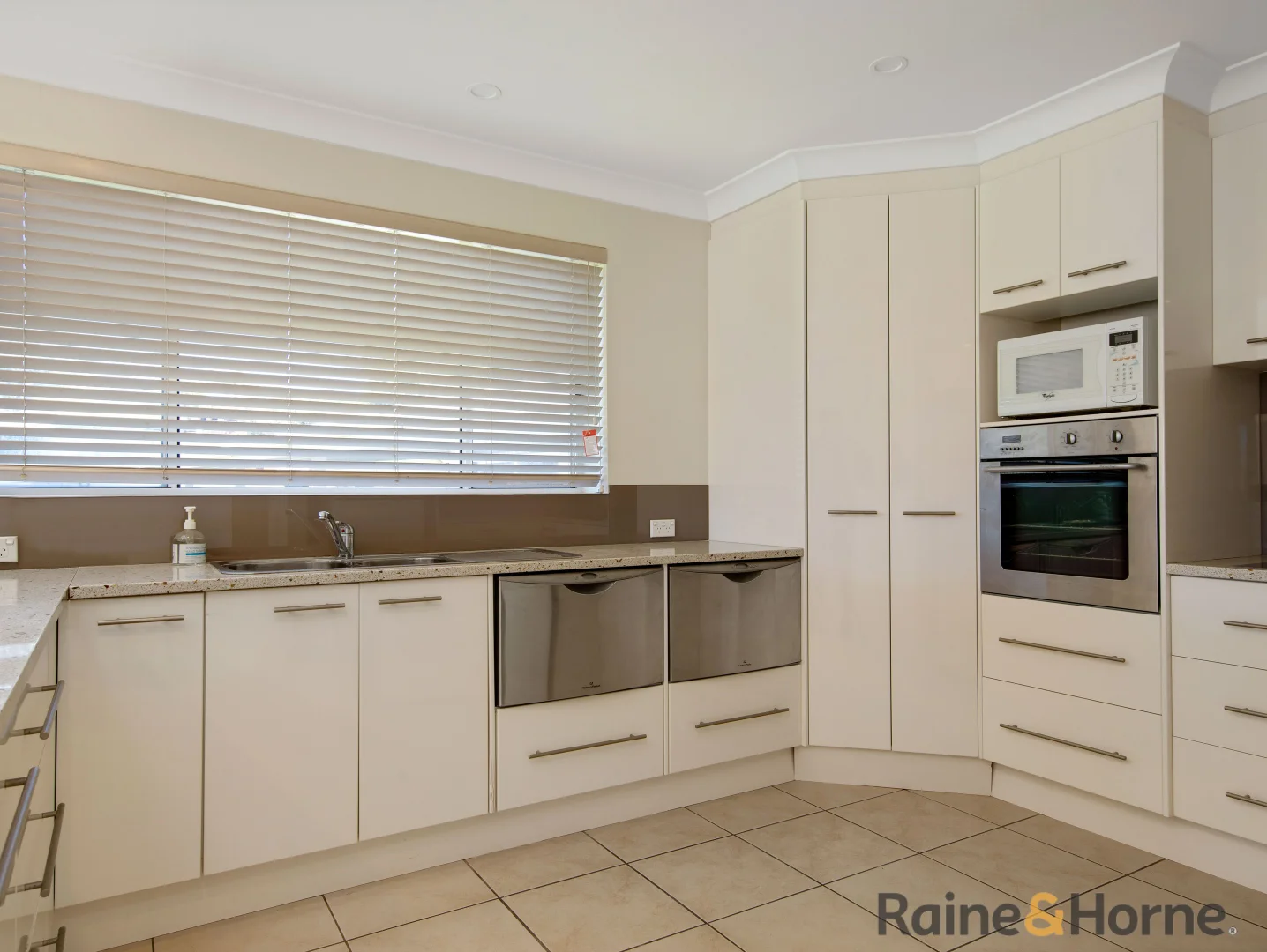 Additional image 3 of 2/33 Tallawang Avenue, Malua Bay NSW 2536