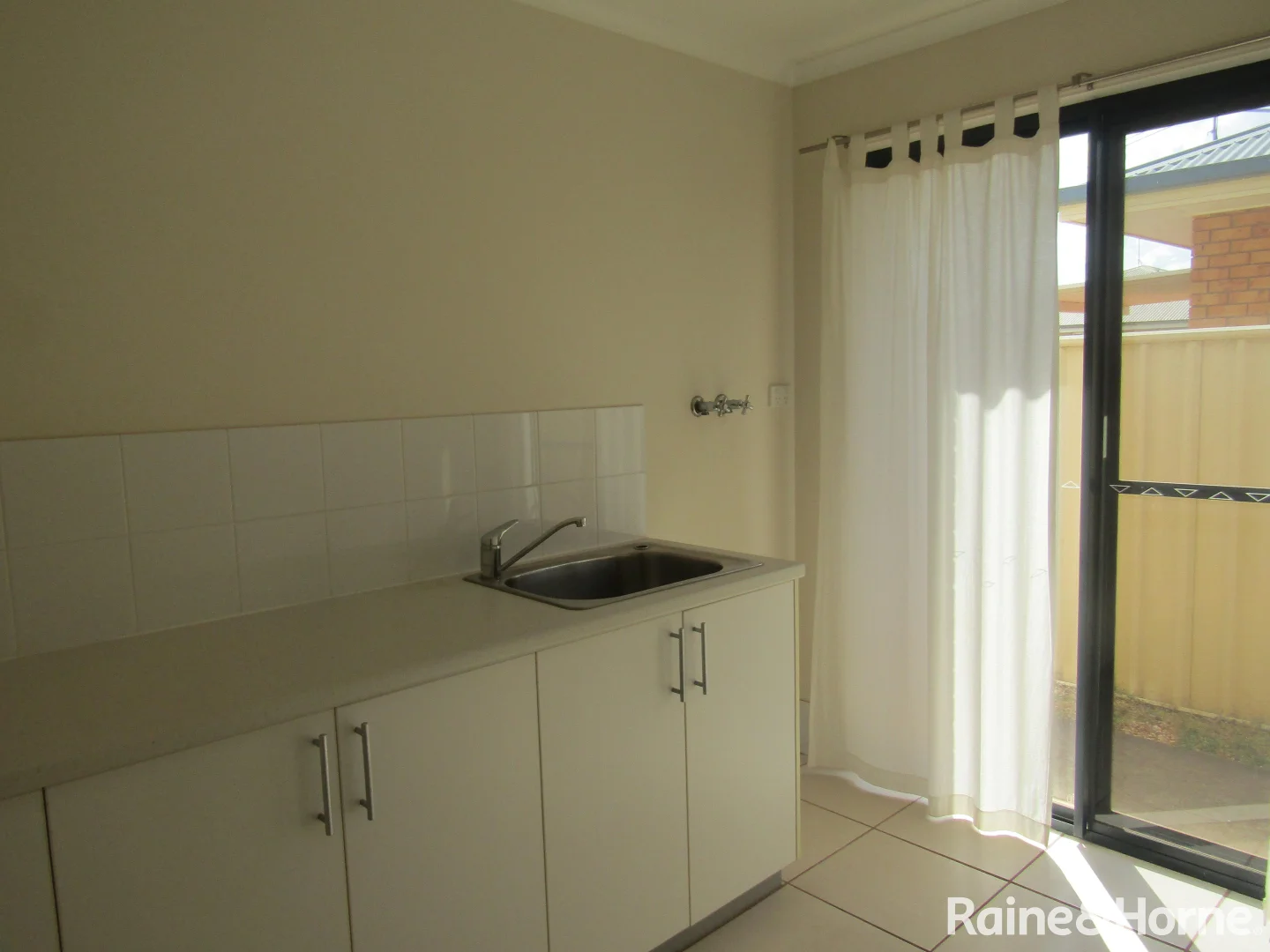 Additional image 10 of 1&2/74 Windsor Circle, Kingaroy QLD 4610