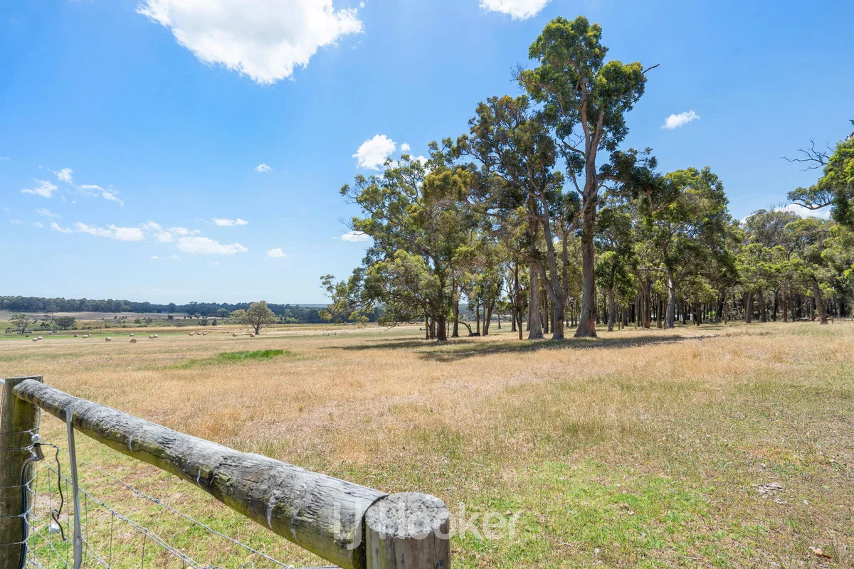 Additional image 31 of 2210 Jindong-Treeton Road, Rosa Brook WA 6285
