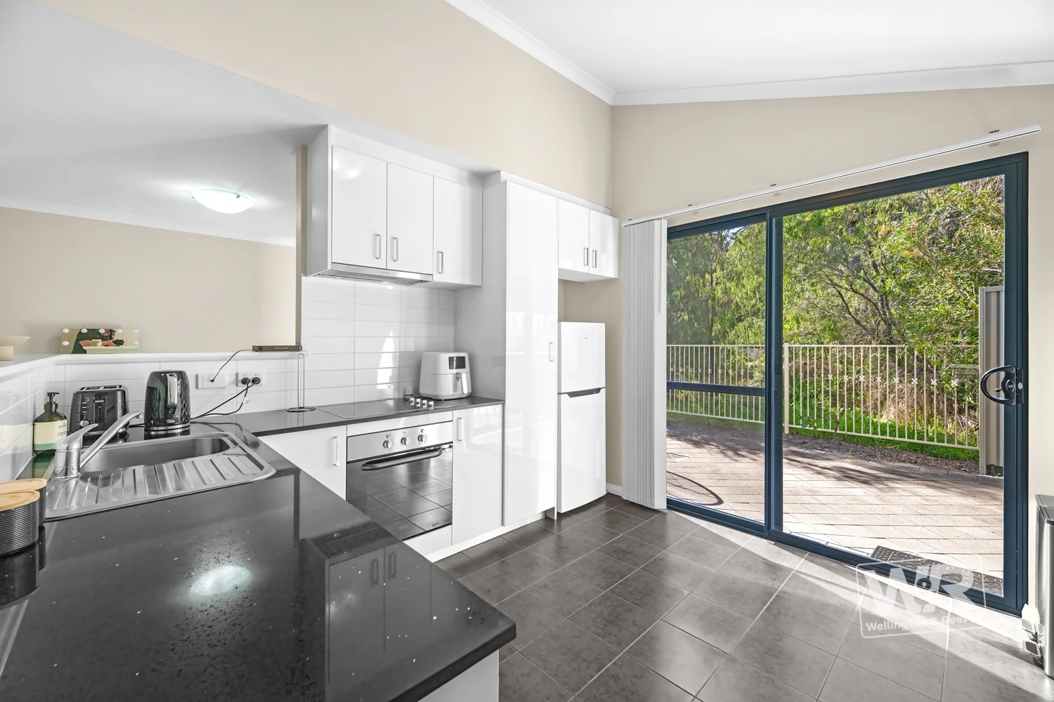 Additional image 4 of 18/20 Grove St West Street, Little Grove WA 6330