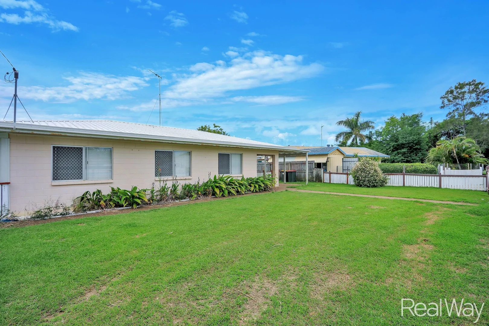 Additional image 4 of 34 McLachlan Drive, Avenell Heights QLD 4670