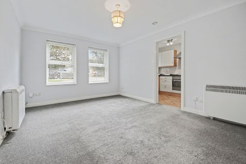 96 Midanbury Lane, Bitterne SO18