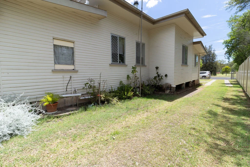 Additional image 17 of 37 Thallon Street, Crows Nest QLD 4355