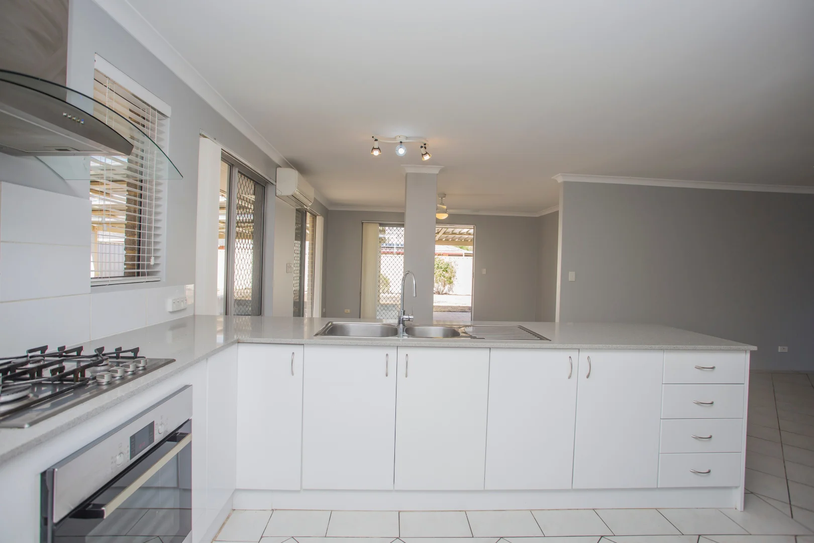 Additional image 16 of 28 Carpenteria Cres, Kenwick WA 6107