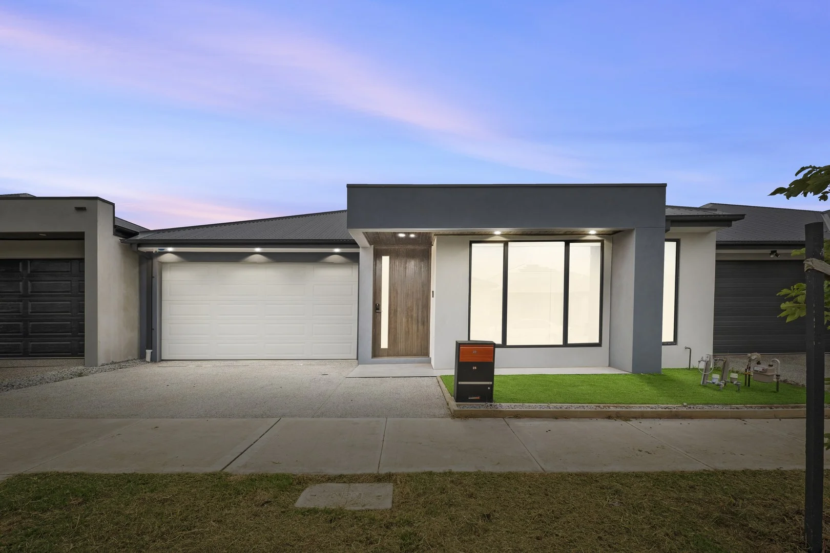 28 Honeypot Circuit, Mickleham VIC 3064