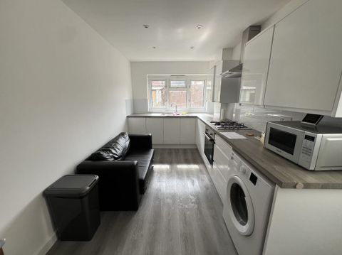 Oxford Avenue, Southampton SO14