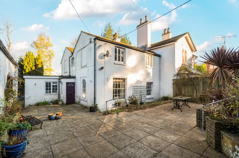 Church Hill, West End, Southampton, Hampshire SO30