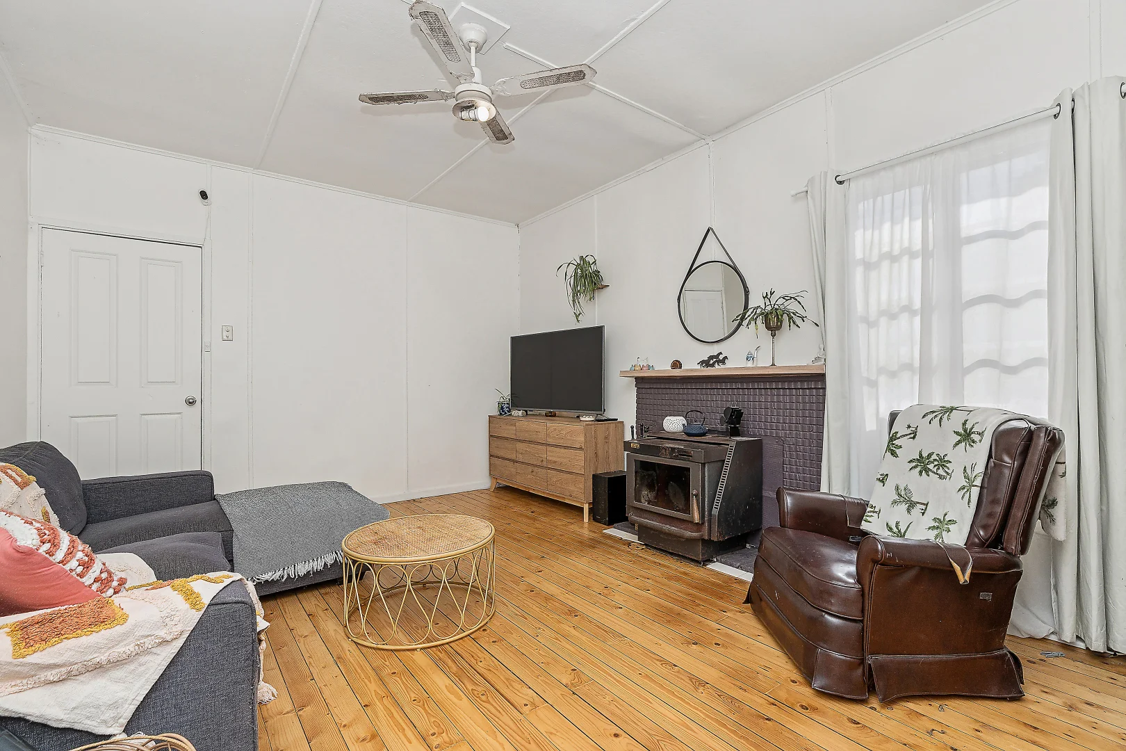 Additional image 6 of 2 Chant Street, Darlington Point NSW 2706