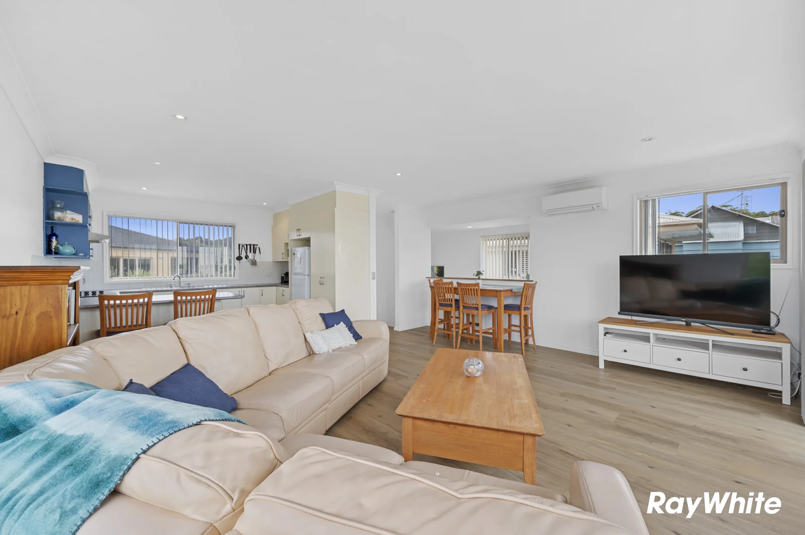 Additional image 5 of 1/6 Hibiscus Close, Maloneys Beach NSW 2536