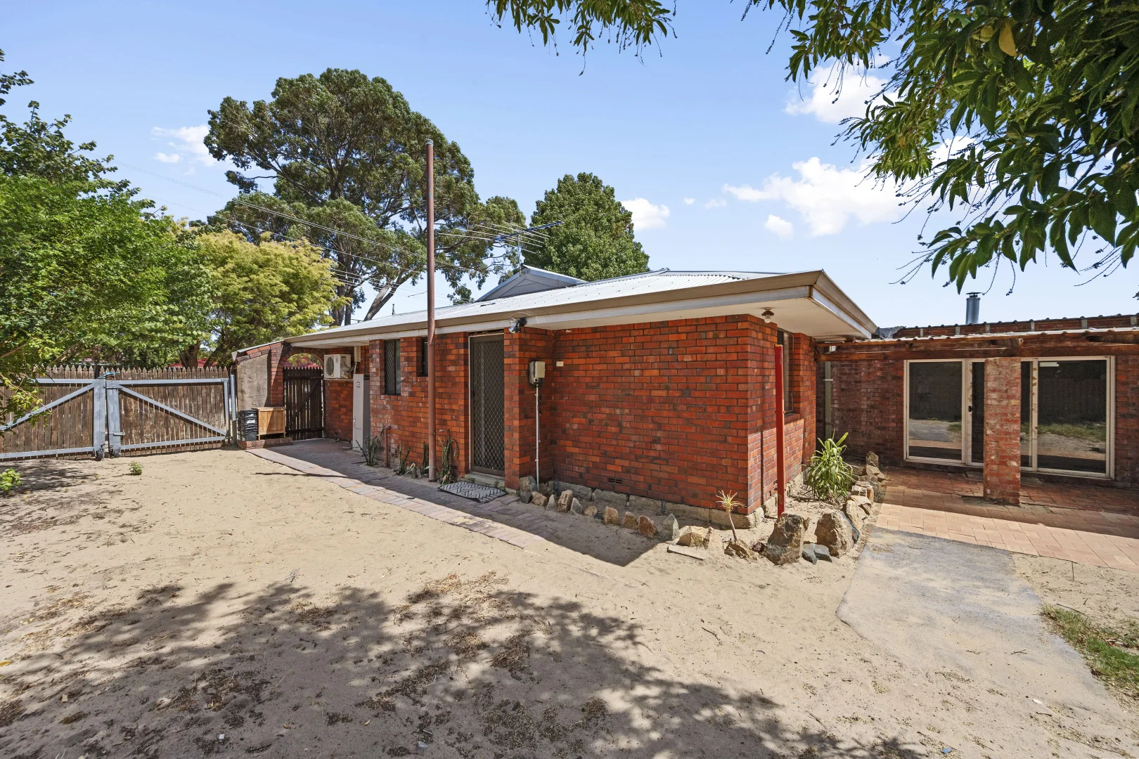 55 Challis Road, Armadale WA 6112 photo 2