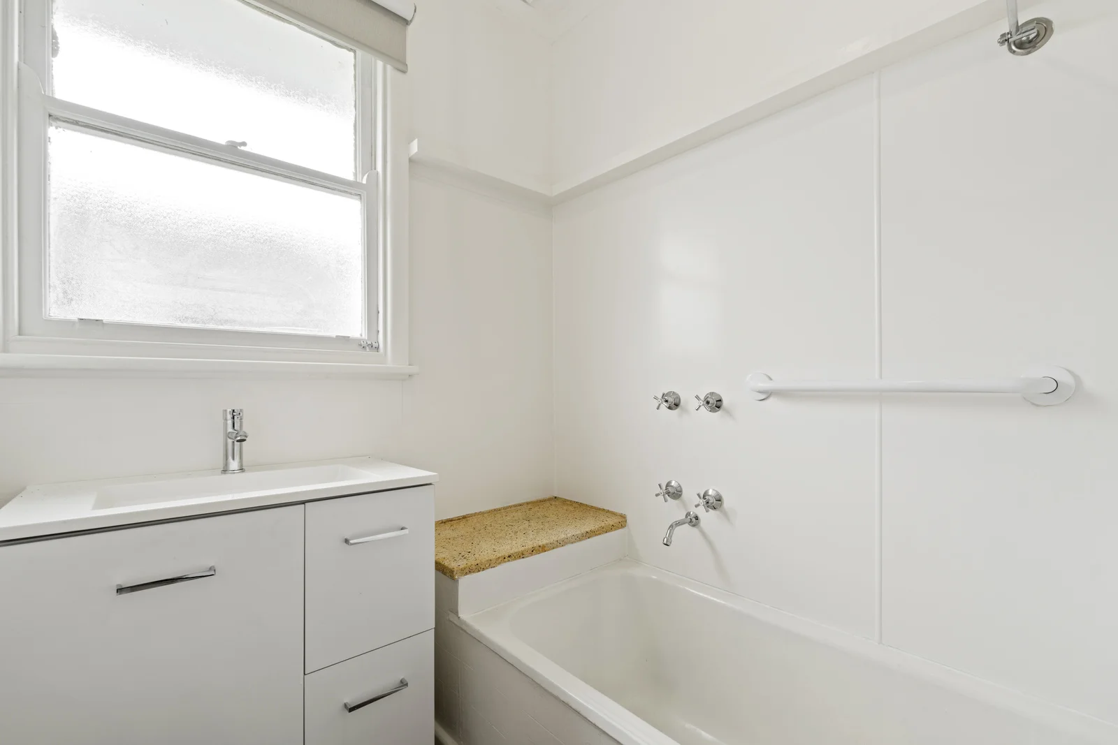 Additional image 4 of 22 Churchill Square, Colac VIC 3250