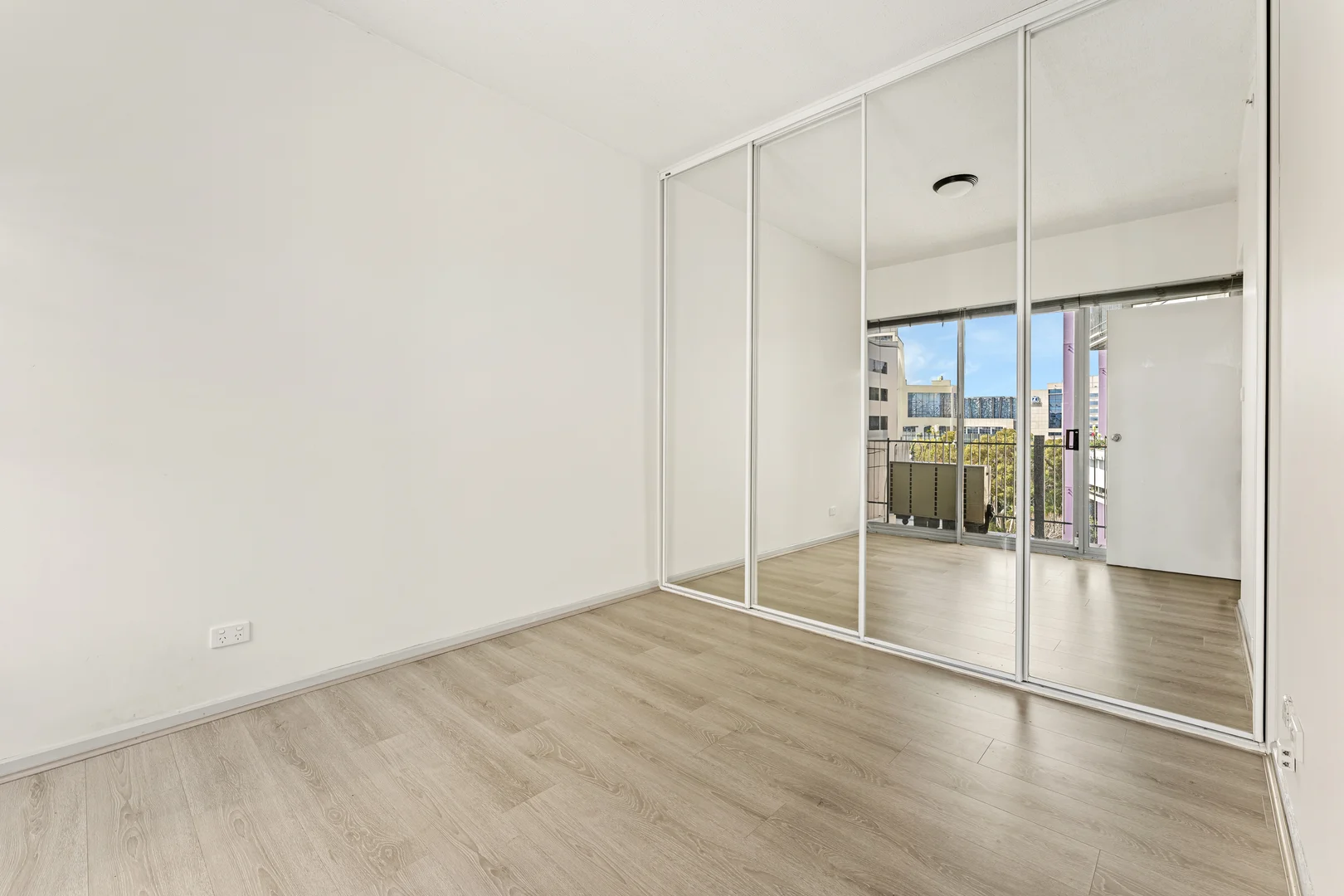 Additional image 5 of 712/570 Swanston Street, Carlton VIC 3053