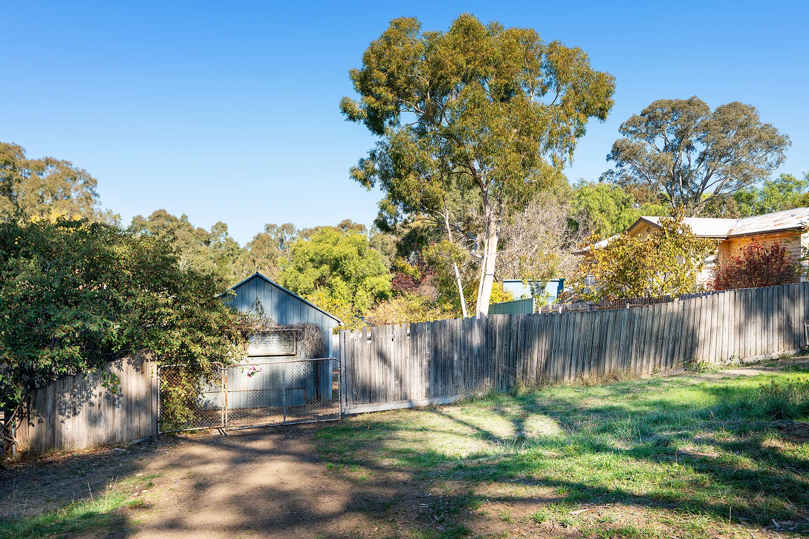Additional image 9 of 2/2 Camp Crescent, Castlemaine VIC 3450