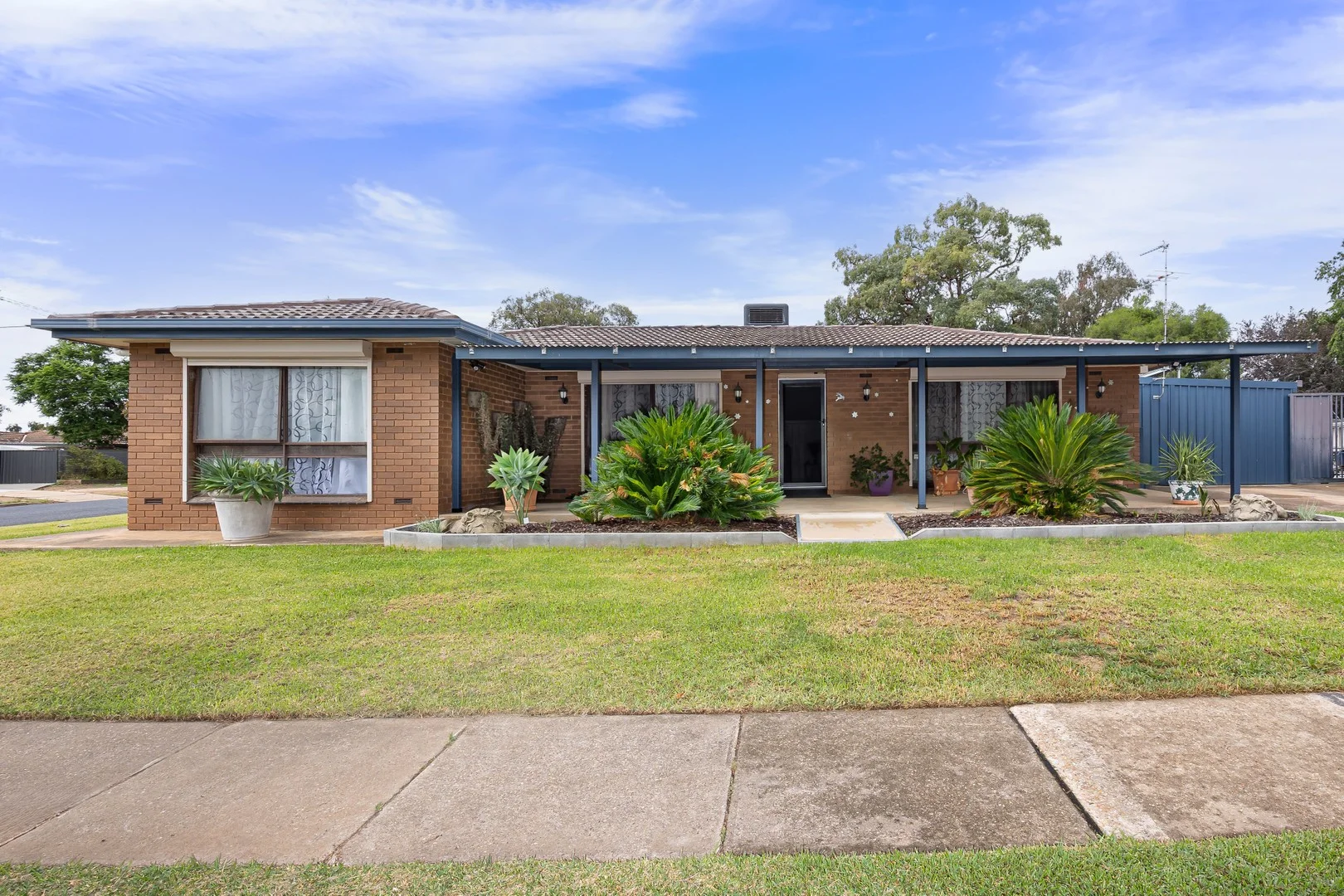 10 Crawford Street, Ashmont NSW 2650