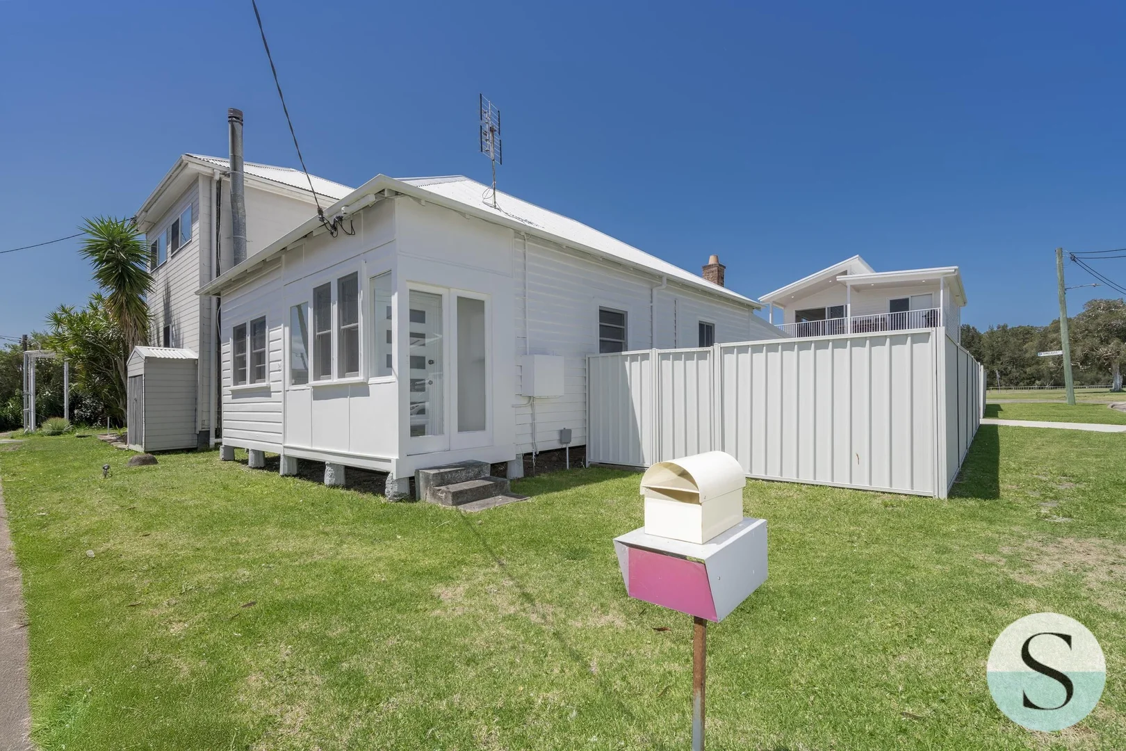 Additional image 33 of 24 Marks Parade, Marks Point NSW 2280