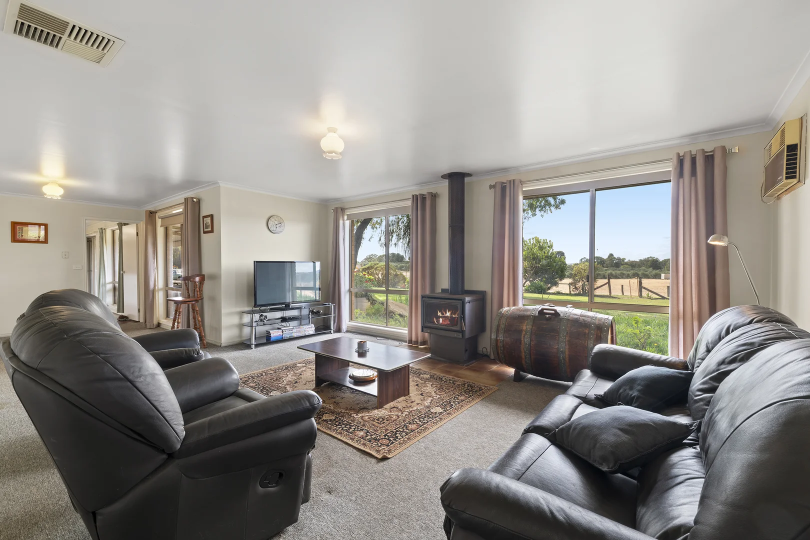 Additional image 2 of 77 Lewis Road, Heathcote VIC 3523