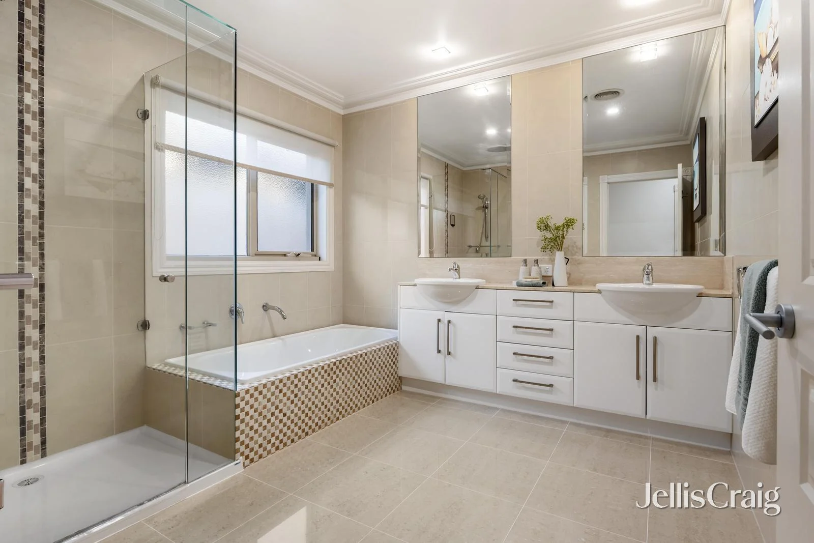 Additional image 13 of 15 Nedlands Court, Doncaster East VIC 3109