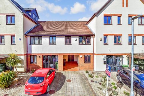 Coverack Way, Port Solent, Portsmouth, Hampshire PO6