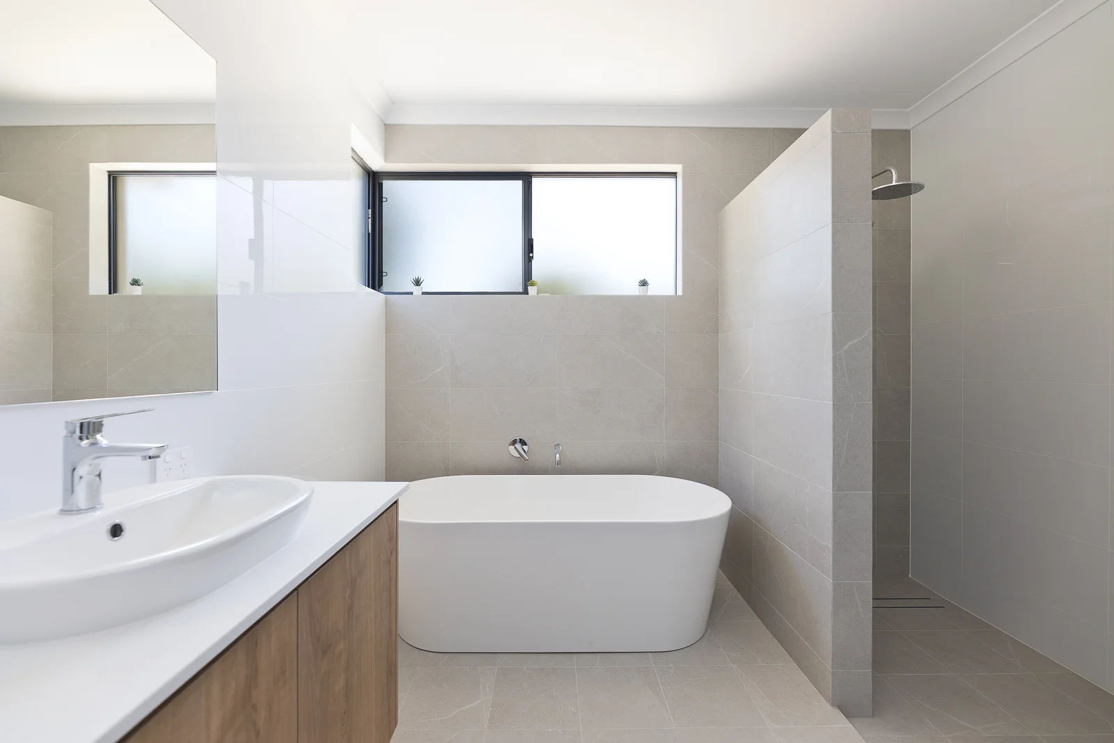 Additional image 14 of 61 Reynolds Road, Mount Pleasant WA 6153