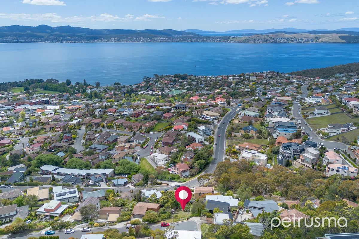 18 Ascot Avenue, Sandy Bay TAS 7005