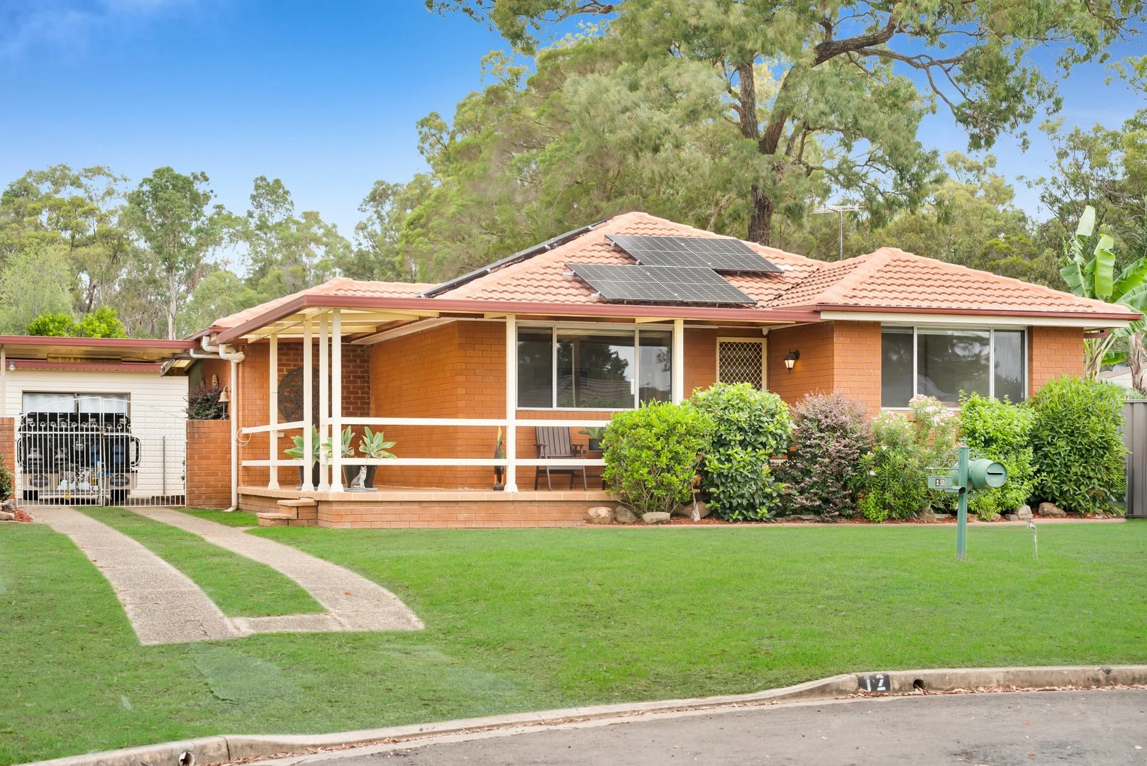 12 Geum Place, Macquarie Fields NSW 2564