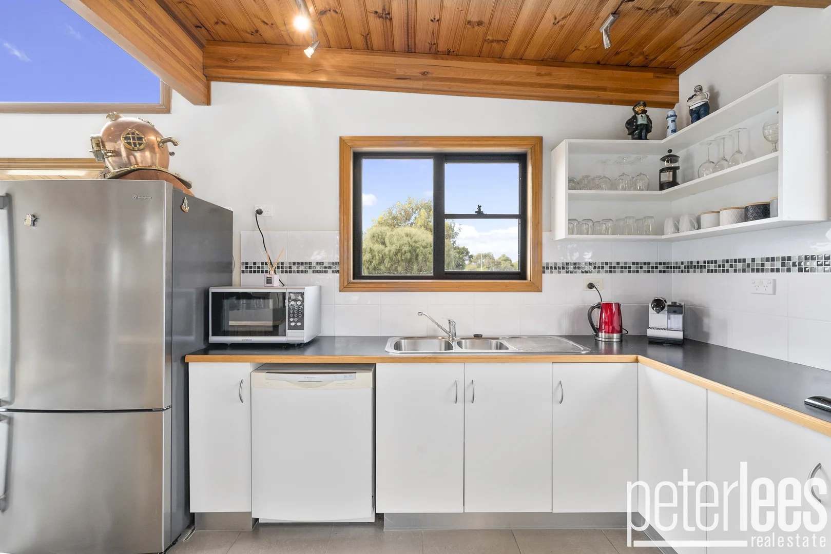 Additional image 8 of 1 Muirs Place, Coles Bay TAS 7215