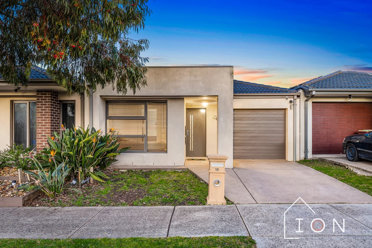 16 Kosciuszko Circuit, Clyde VIC 3978