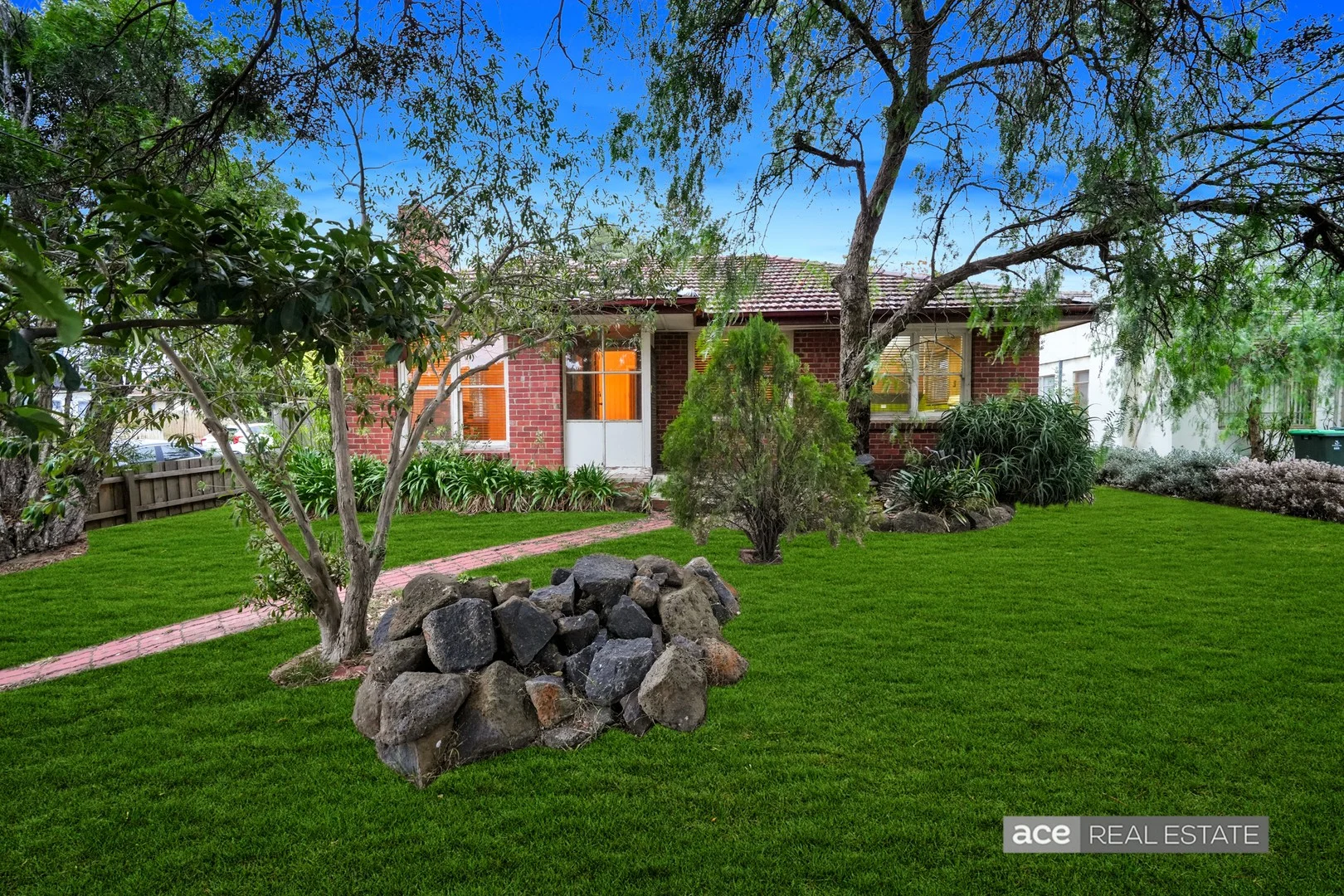 1 Charlesworth Street, Laverton VIC 3028